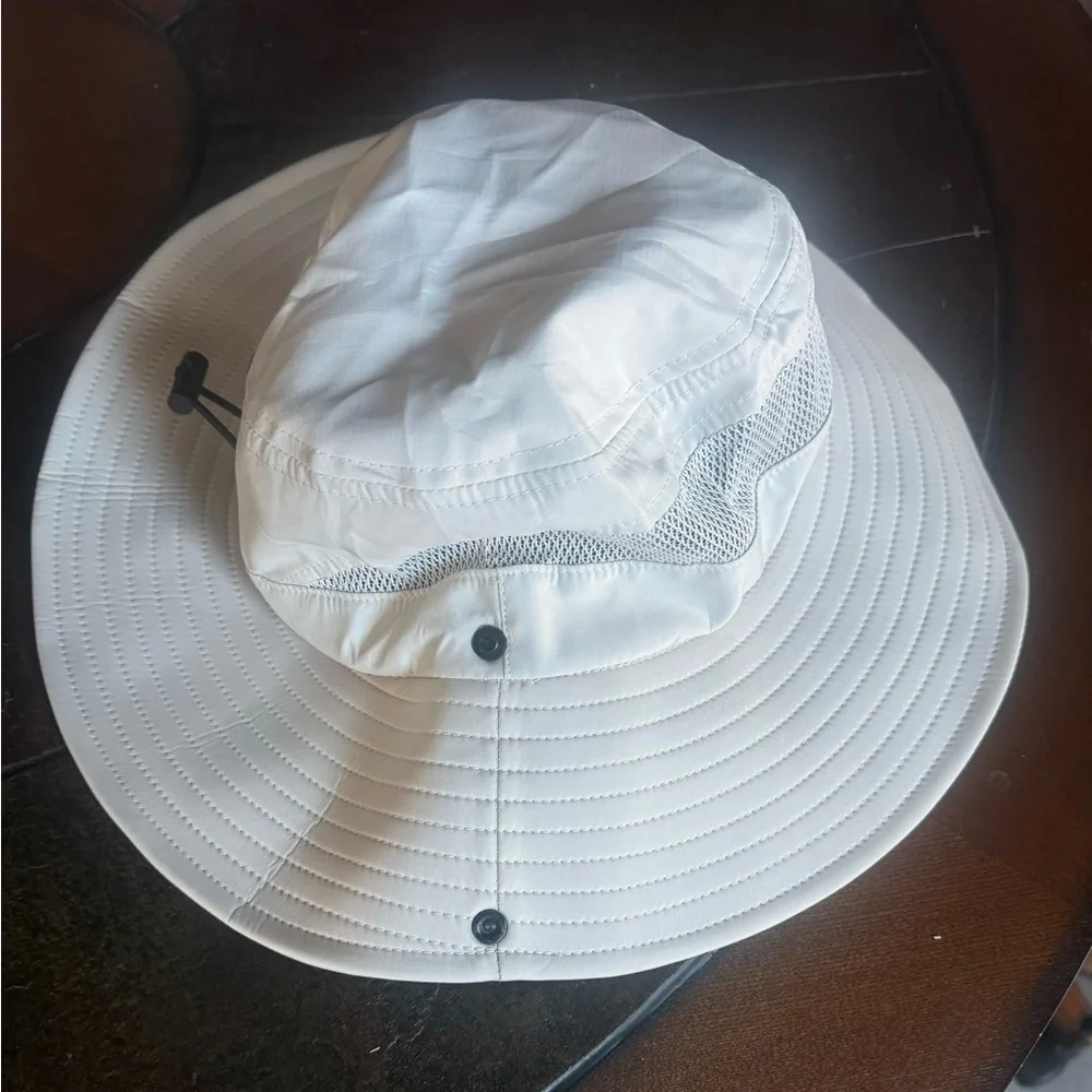 - JS Lifestyle UV sun protection hat with ponytail holder NWoT